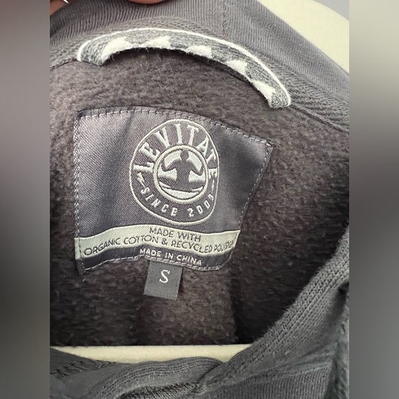 MUST BUNDLE Levitate - Picture 4 of 4